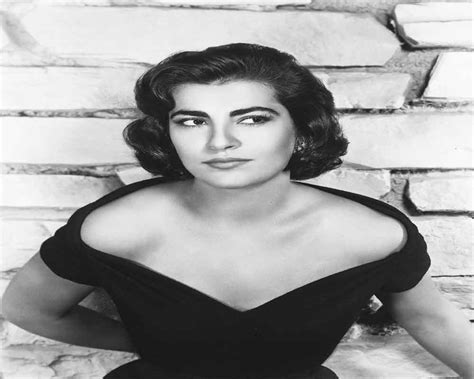 papas aktorka|Irene Papas, Greek Actress Who Earned Hollywood Fame, Dies。